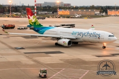 Air Seychelles taxi zur Startbahn