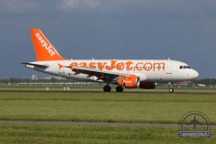 Easyjet A319 G-EZBJ