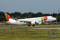 TAP Express ERJ-195AR CS-TTZ