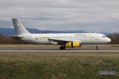 Vueling A320 EC-LRM